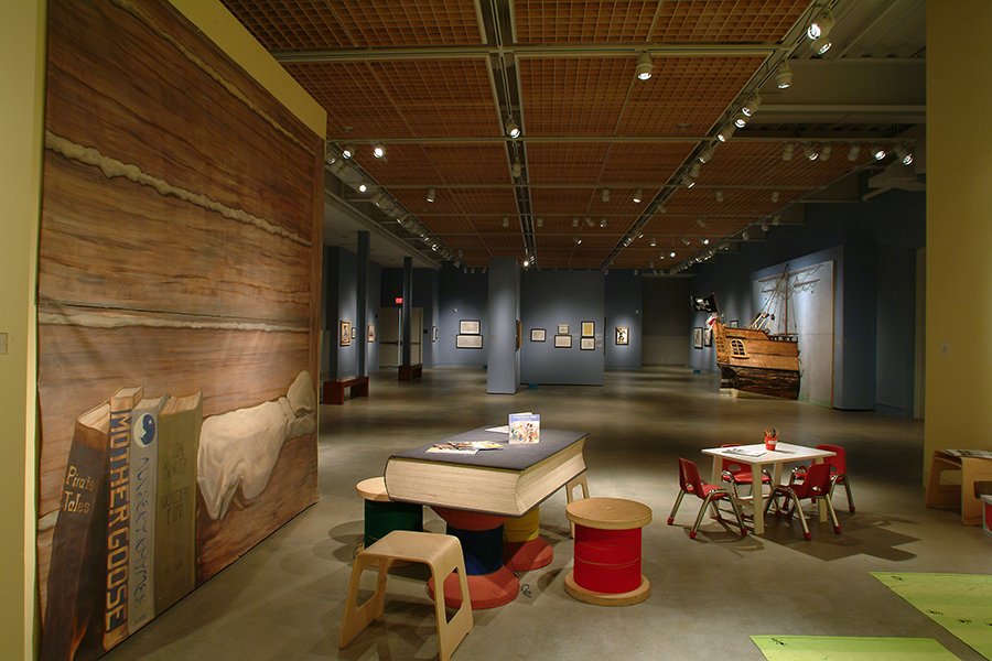 DAM -installation-pirate ship-distance (26).jpg